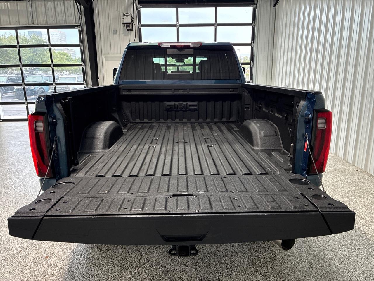 2025 GMC Sierra 2500HD Denali Ultimate, 9k Miles, Mac Tow, Illuminated Door Sills, Tailgate Step Lights, Puddle Lamps Houston TX 2025 GMC Sierra 2500HD Denali Ultimate, 9k Miles, Mac Tow, Illuminated Door Sills, Tailgate Step Lights, Puddle Lamps Houston TX