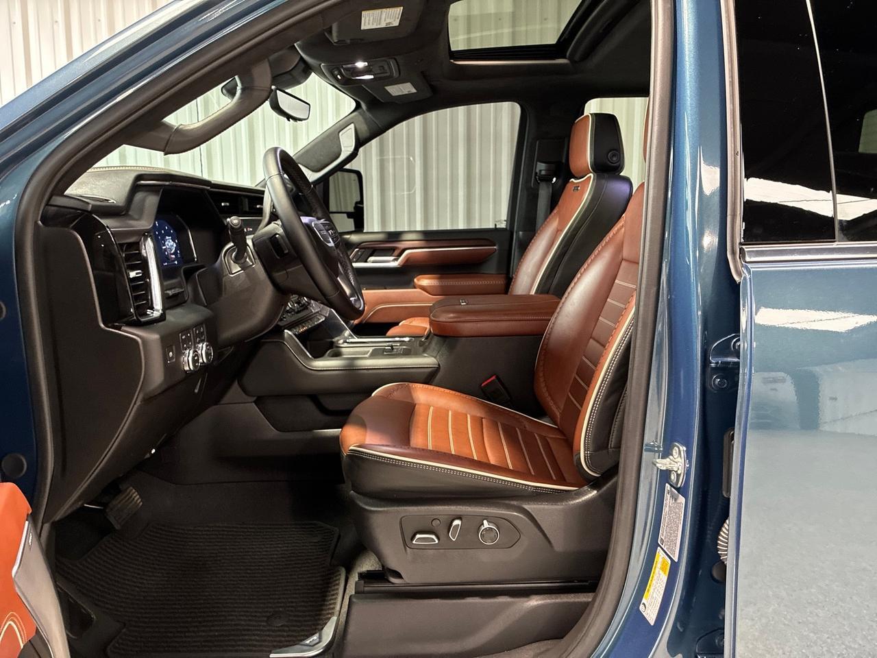 2025 GMC Sierra 2500HD Denali Ultimate, 9k Miles, Mac Tow, Illuminated Door Sills, Tailgate Step Lights, Puddle Lamps Houston TX 2025 GMC Sierra 2500HD Denali Ultimate, 9k Miles, Mac Tow, Illuminated Door Sills, Tailgate Step Lights, Puddle Lamps Houston TX