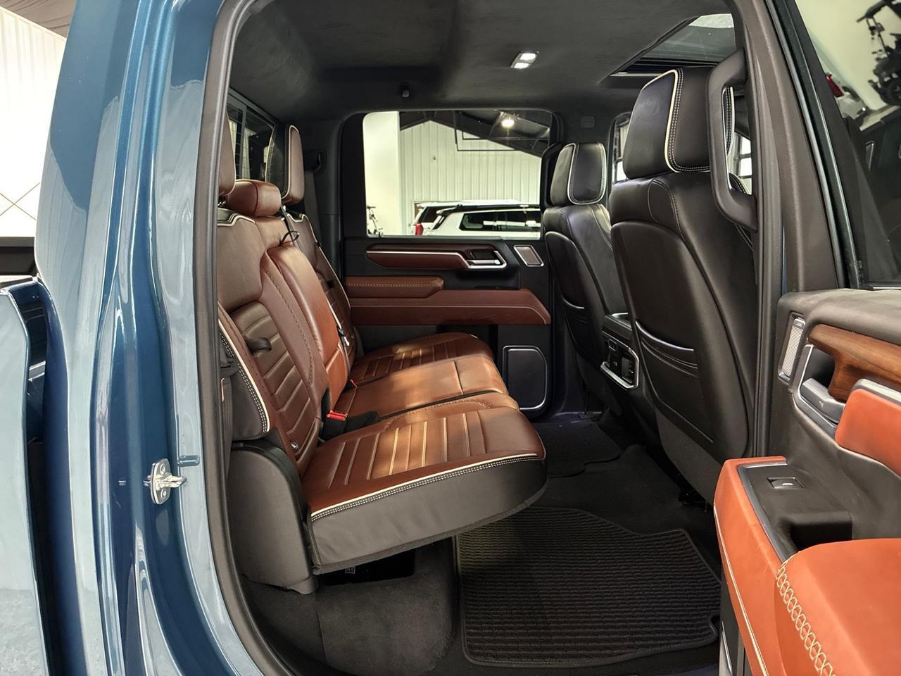 2025 GMC Sierra 2500HD Denali Ultimate, 9k Miles, Mac Tow, Illuminated Door Sills, Tailgate Step Lights, Puddle Lamps Houston TX 2025 GMC Sierra 2500HD Denali Ultimate, 9k Miles, Mac Tow, Illuminated Door Sills, Tailgate Step Lights, Puddle Lamps Houston TX