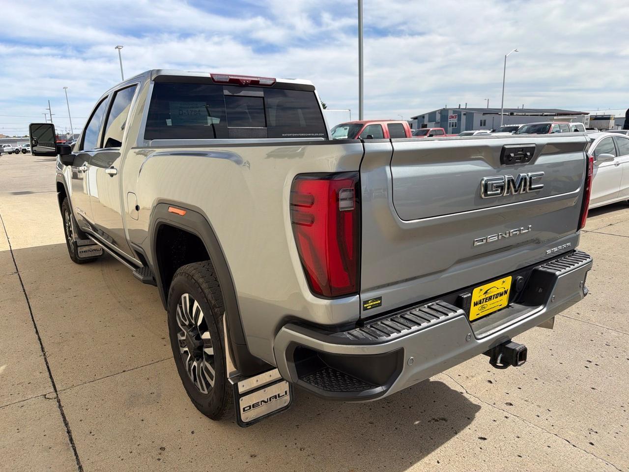2025 GMC Sierra 2500HD Denali Ultimate Watertown SD 2025 GMC Sierra 2500HD Denali Ultimate Watertown SD