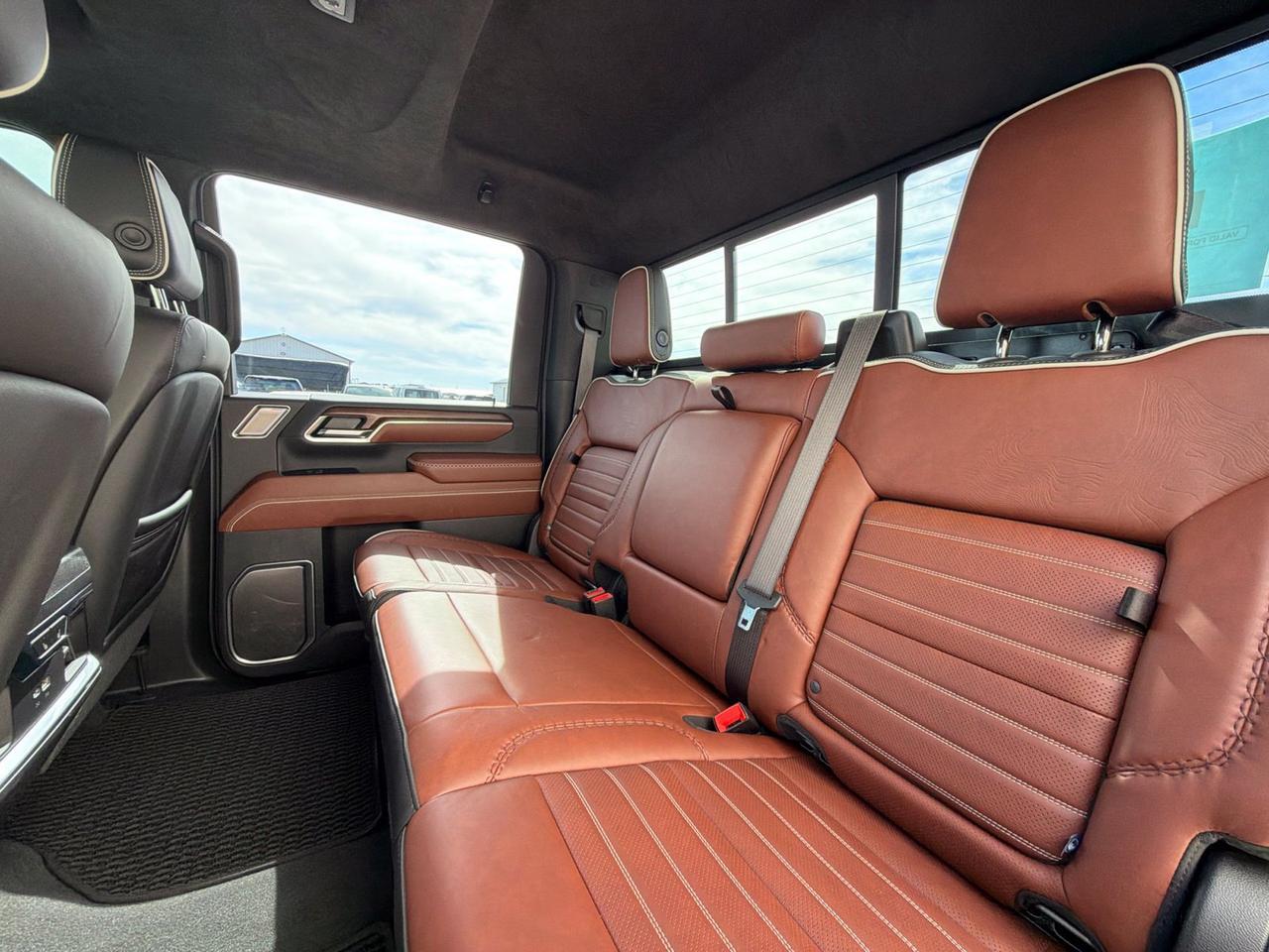2025 GMC Sierra 2500HD Denali Ultimate Watertown SD 2025 GMC Sierra 2500HD Denali Ultimate Watertown SD