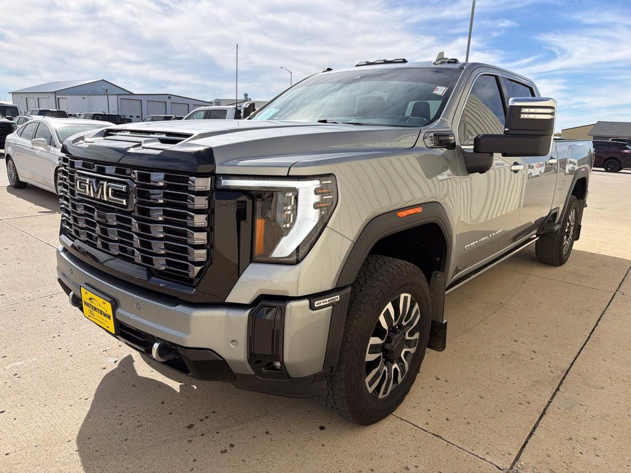 2025 GMC Sierra 2500HD Denali Ultimate Watertown SD 2025 GMC Sierra 2500HD Denali Ultimate Watertown SD