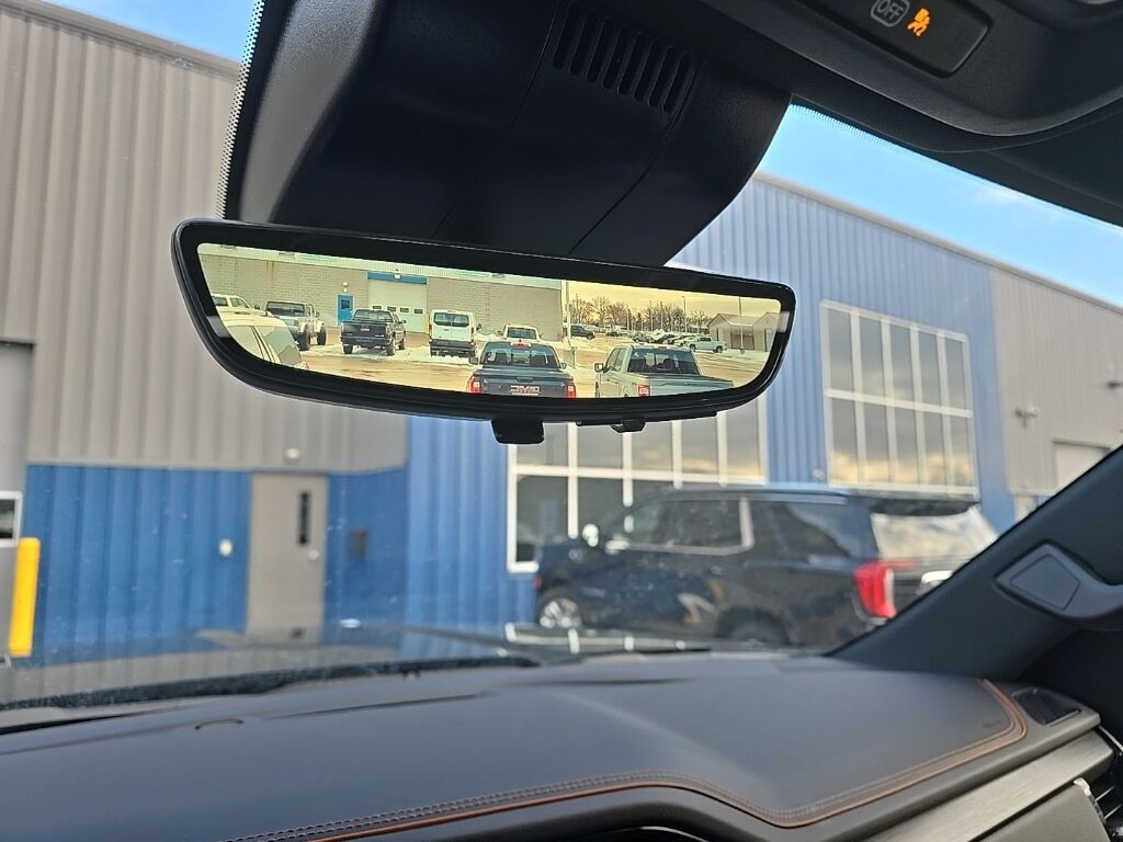 2025 GMC Sierra 3500HD 4x4 Crew Cab AT4 SRW Fond du Lac WI 2025 GMC Sierra 3500HD 4x4 Crew Cab AT4 SRW Fond du Lac WI