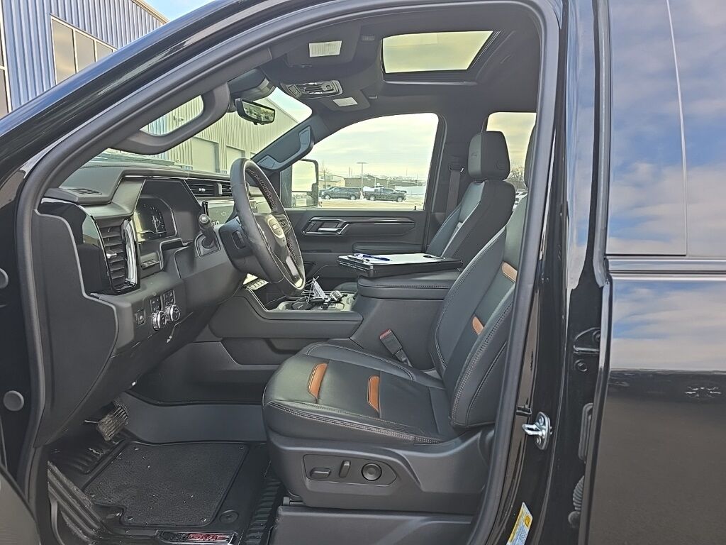 2025 GMC Sierra 3500HD 4x4 Crew Cab AT4 SRW Fond du Lac WI 2025 GMC Sierra 3500HD 4x4 Crew Cab AT4 SRW Fond du Lac WI