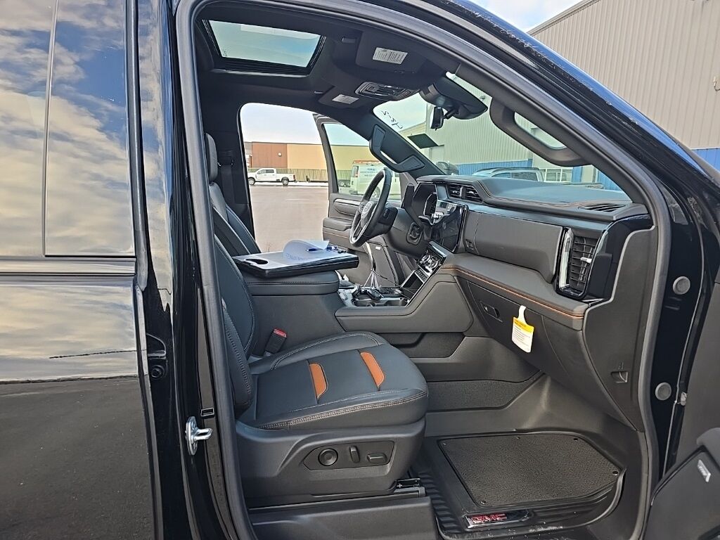 2025 GMC Sierra 3500HD 4x4 Crew Cab AT4 SRW Fond du Lac WI 2025 GMC Sierra 3500HD 4x4 Crew Cab AT4 SRW Fond du Lac WI