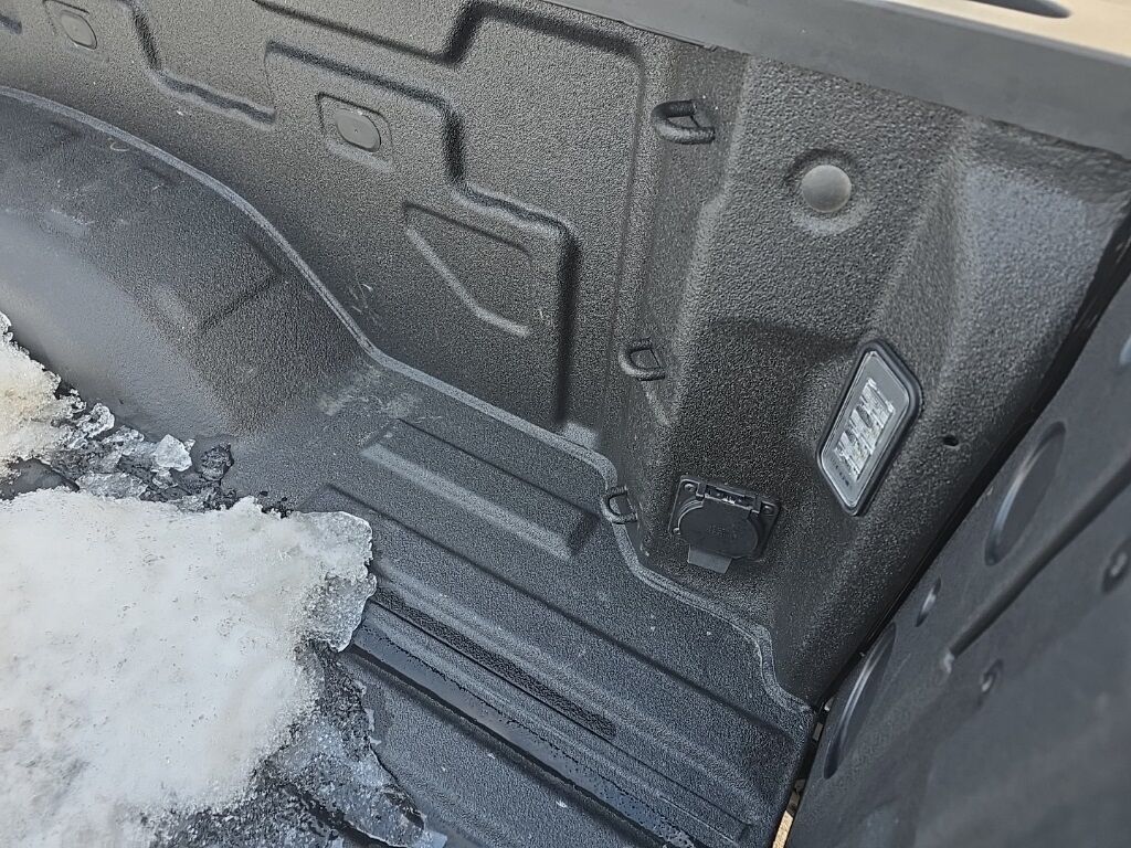 2025 GMC Sierra 3500HD 4x4 Crew Cab AT4 SRW Fond du Lac WI 2025 GMC Sierra 3500HD 4x4 Crew Cab AT4 SRW Fond du Lac WI