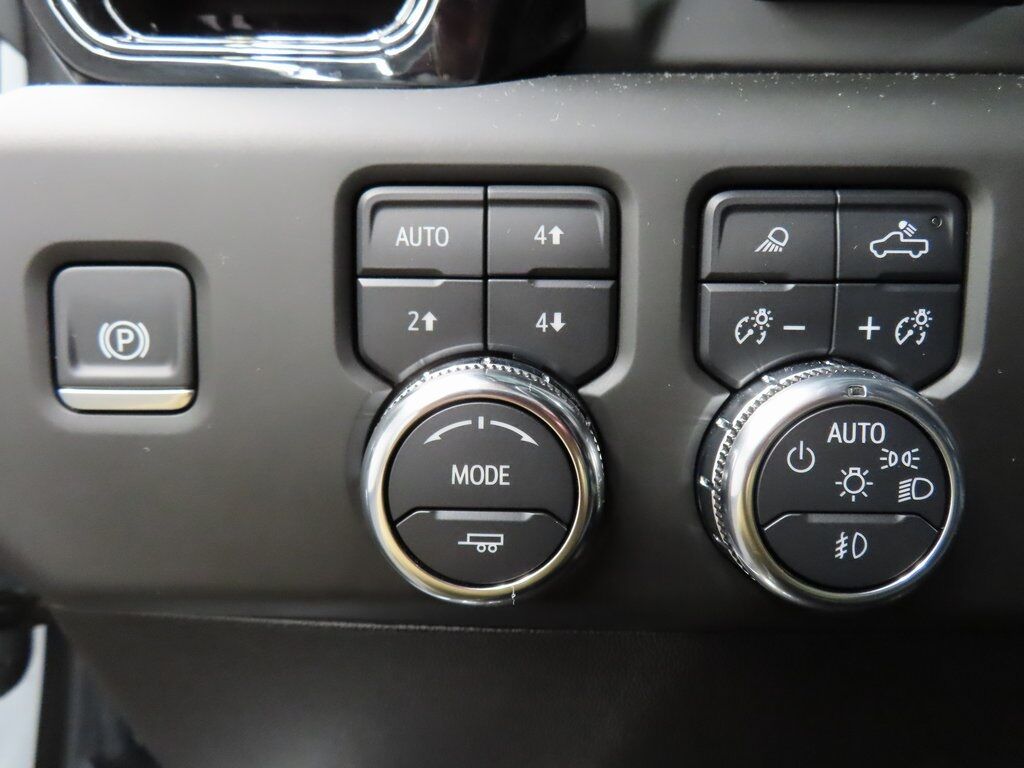 2025 GMC Sierra 3500HD 4x4 Crew Cab AT4 SRW Fond du Lac WI 2025 GMC Sierra 3500HD 4x4 Crew Cab AT4 SRW Fond du Lac WI