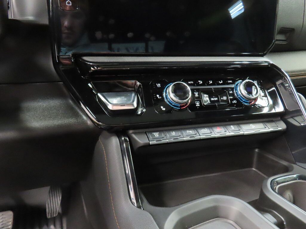 2025 GMC Sierra 3500HD 4x4 Crew Cab AT4 SRW Fond du Lac WI 2025 GMC Sierra 3500HD 4x4 Crew Cab AT4 SRW Fond du Lac WI