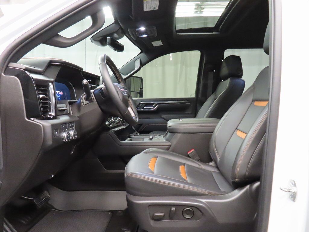 2025 GMC Sierra 3500HD 4x4 Crew Cab AT4 SRW Fond du Lac WI 2025 GMC Sierra 3500HD 4x4 Crew Cab AT4 SRW Fond du Lac WI