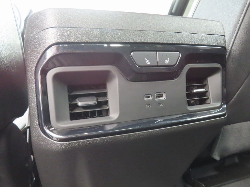 2025 GMC Sierra 3500HD 4x4 Crew Cab AT4 SRW Fond du Lac WI 2025 GMC Sierra 3500HD 4x4 Crew Cab AT4 SRW Fond du Lac WI