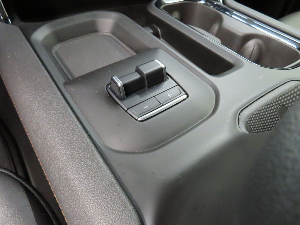 2025 GMC Sierra 3500HD 4x4 Crew Cab AT4 SRW Fond du Lac WI 2025 GMC Sierra 3500HD 4x4 Crew Cab AT4 SRW Fond du Lac WI