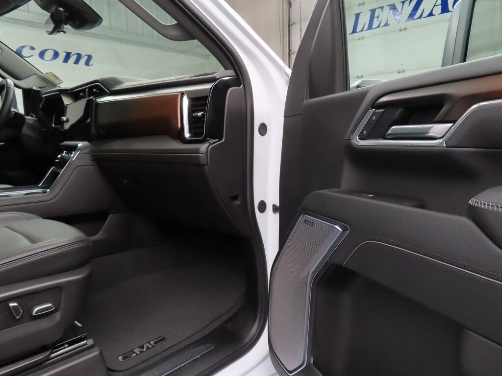 2025 GMC Sierra 3500HD 4x4 Crew Cab Denali DRW Fond du Lac WI 2025 GMC Sierra 3500HD 4x4 Crew Cab Denali DRW Fond du Lac WI