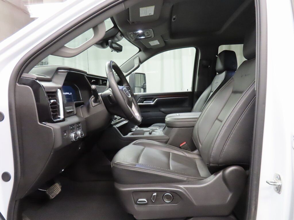 2025 GMC Sierra 3500HD 4x4 Crew Cab Denali DRW Fond du Lac WI 2025 GMC Sierra 3500HD 4x4 Crew Cab Denali DRW Fond du Lac WI