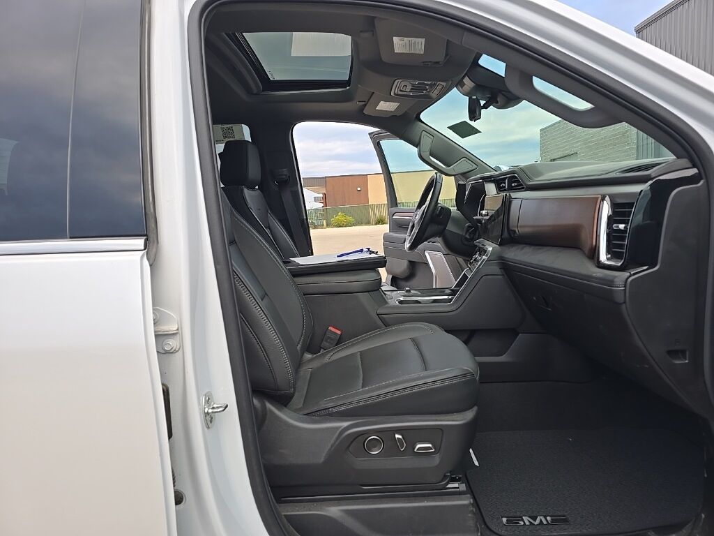 2025 GMC Sierra 3500HD 4x4 Crew Cab Denali DRW Fond du Lac WI