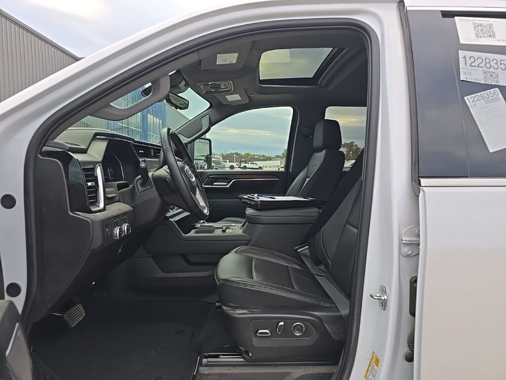 2025 GMC Sierra 3500HD 4x4 Crew Cab Denali DRW Fond du Lac WI