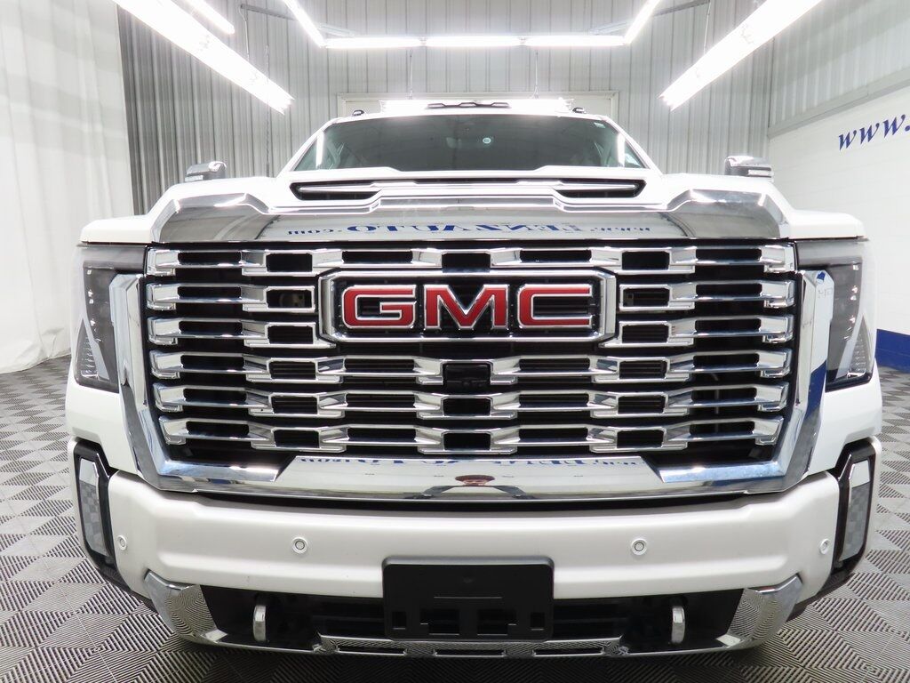 2025 GMC Sierra 3500HD 4x4 Crew Cab Denali DRW Fond du Lac WI 2025 GMC Sierra 3500HD 4x4 Crew Cab Denali DRW Fond du Lac WI