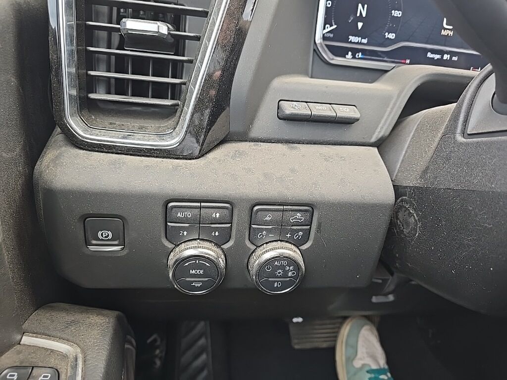 2025 GMC Sierra 3500HD 4x4 Crew Cab Denali DRW Fond du Lac WI