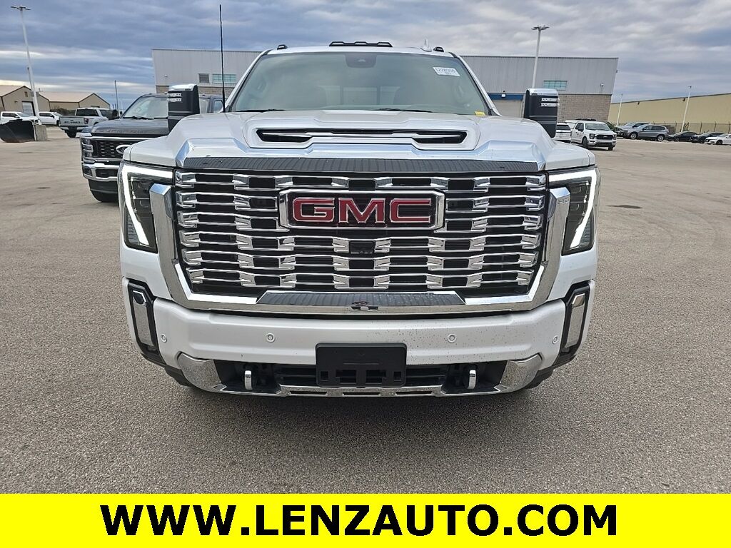 2025 GMC Sierra 3500HD 4x4 Crew Cab Denali DRW Fond du Lac WI