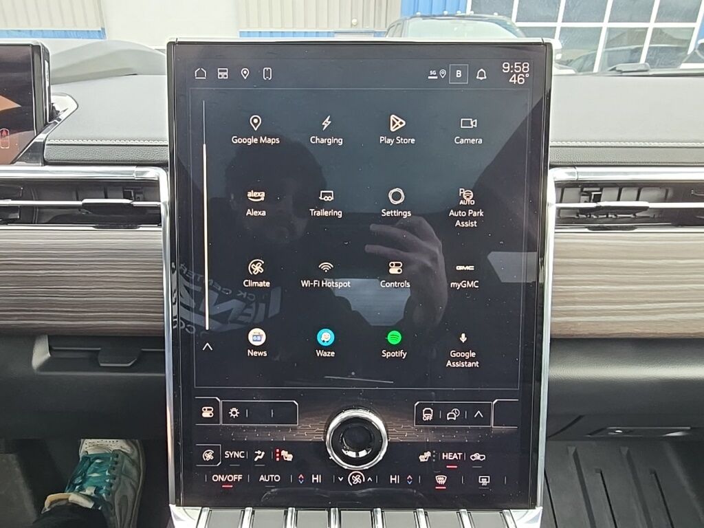 2025 GMC Sierra EV 4x4 Crew Cab Denali Minocqua WI
