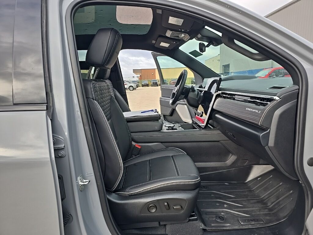 2025 GMC Sierra EV 4x4 Crew Cab Denali Minocqua WI