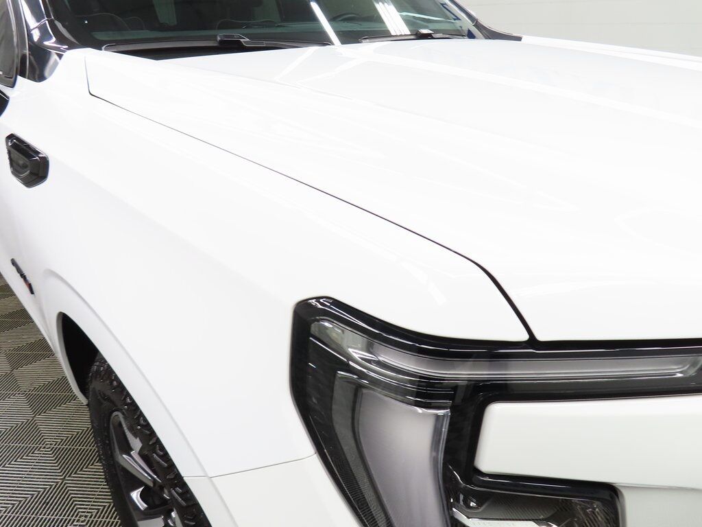 2025 GMC Yukon AT4 Ultimate 4WD Fond du Lac WI 2025 GMC Yukon AT4 Ultimate 4WD Fond du Lac WI