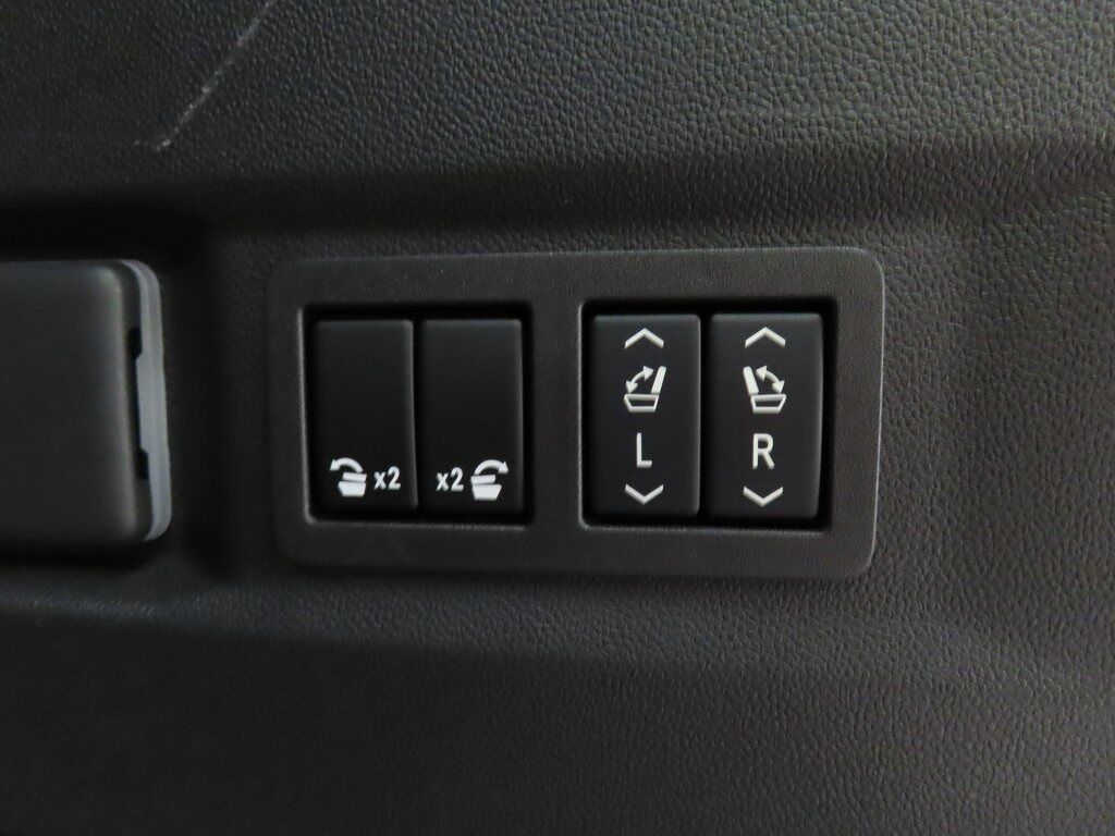 2025 GMC Yukon AT4 Ultimate 4WD Fond du Lac WI 2025 GMC Yukon AT4 Ultimate 4WD Fond du Lac WI