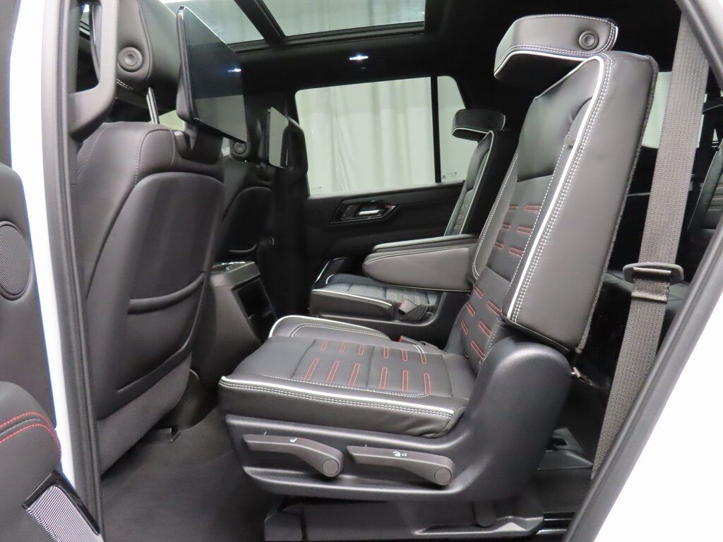 2025 GMC Yukon AT4 Ultimate 4WD Fond du Lac WI 2025 GMC Yukon AT4 Ultimate 4WD Fond du Lac WI