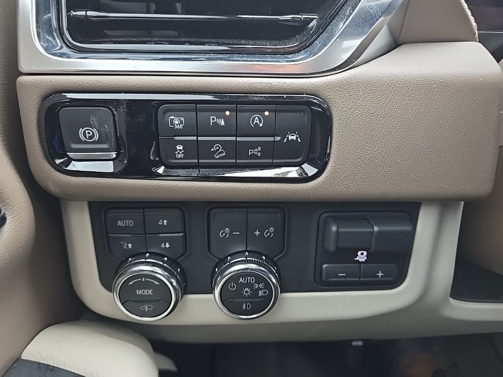 2025 GMC Yukon Denali 4WD Fond du Lac WI 2025 GMC Yukon Denali 4WD Fond du Lac WI