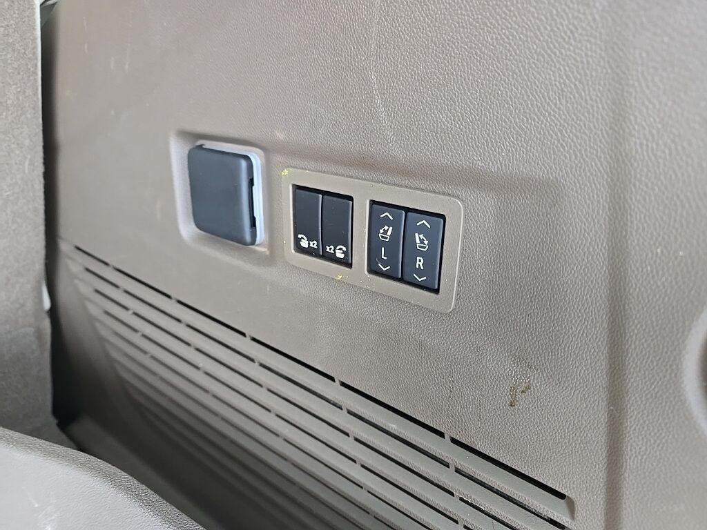 2025 GMC Yukon Denali 4WD Fond du Lac WI 2025 GMC Yukon Denali 4WD Fond du Lac WI