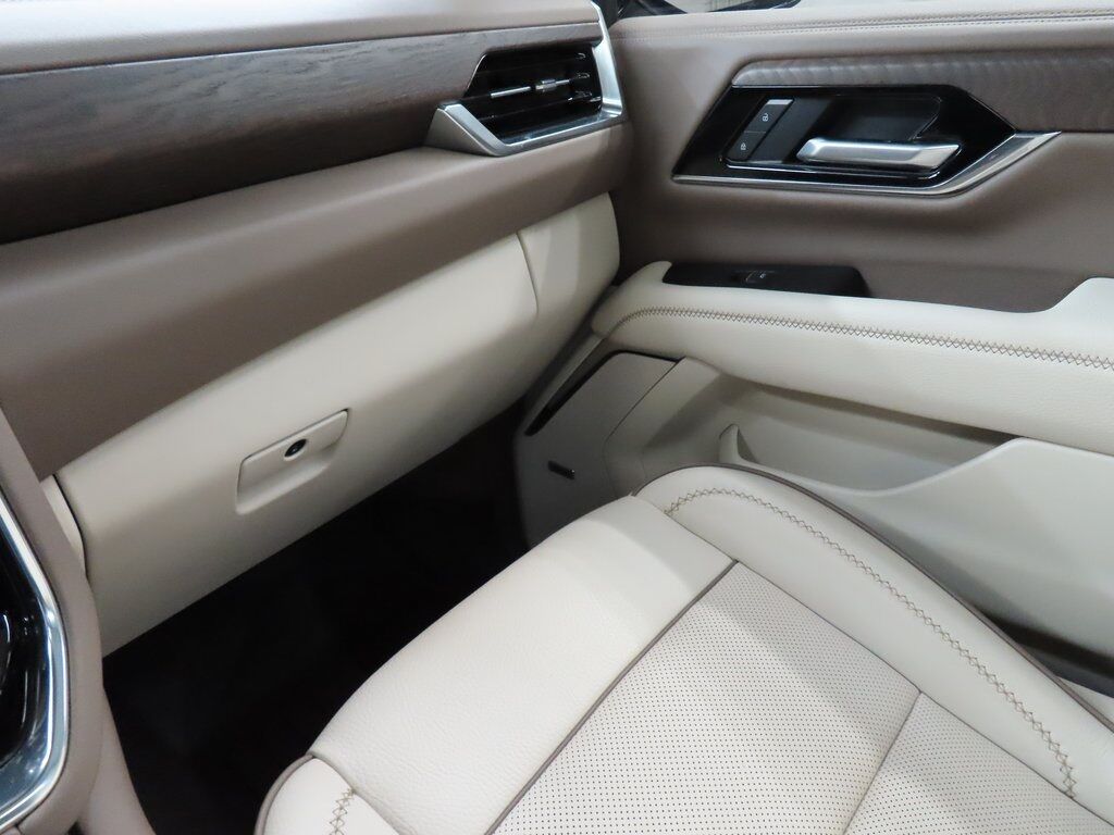 2025 GMC Yukon Denali 4WD Fond du Lac WI 2025 GMC Yukon Denali 4WD Fond du Lac WI