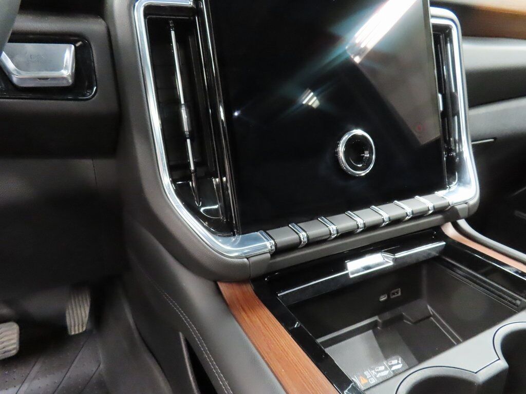 2025 GMC Yukon Denali 4WD Fond du Lac WI 2025 GMC Yukon Denali 4WD Fond du Lac WI