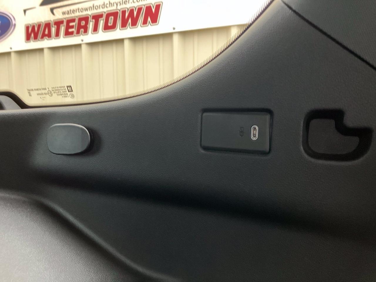 2025 GMC Yukon Denali Watertown SD 2025 GMC Yukon Denali Watertown SD