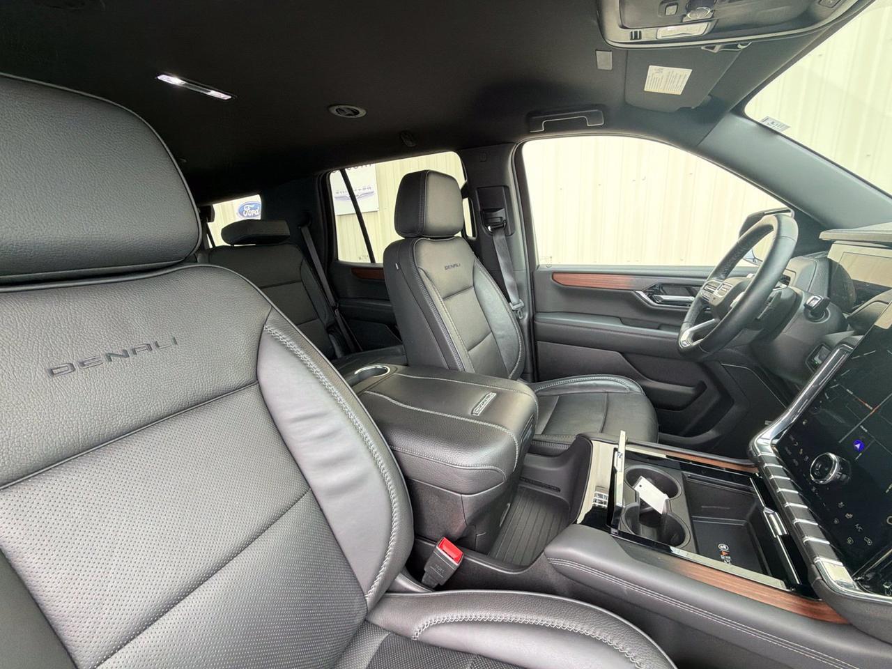 2025 GMC Yukon Denali Watertown SD 2025 GMC Yukon Denali Watertown SD