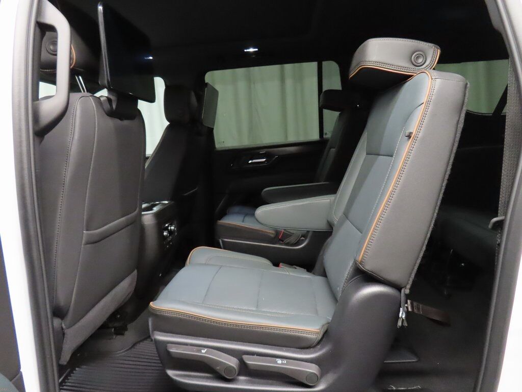 2025 GMC Yukon XL AT4 4WD 7 Passenger Fond du Lac WI