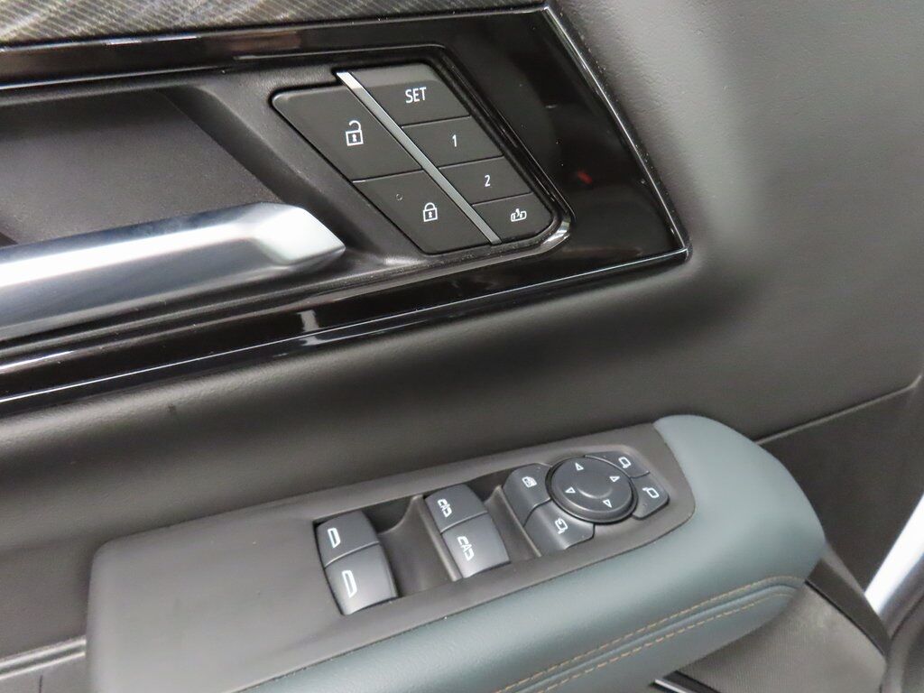 2025 GMC Yukon XL AT4 4WD 7 Passenger Fond du Lac WI