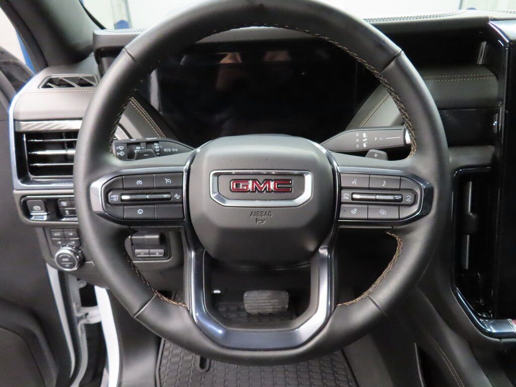 2025 GMC Yukon XL AT4 4WD 7 Passenger Fond du Lac WI