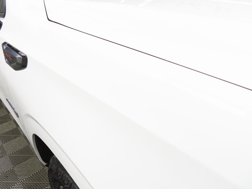 2025 GMC Yukon XL AT4 4WD 7 Passenger Fond du Lac WI