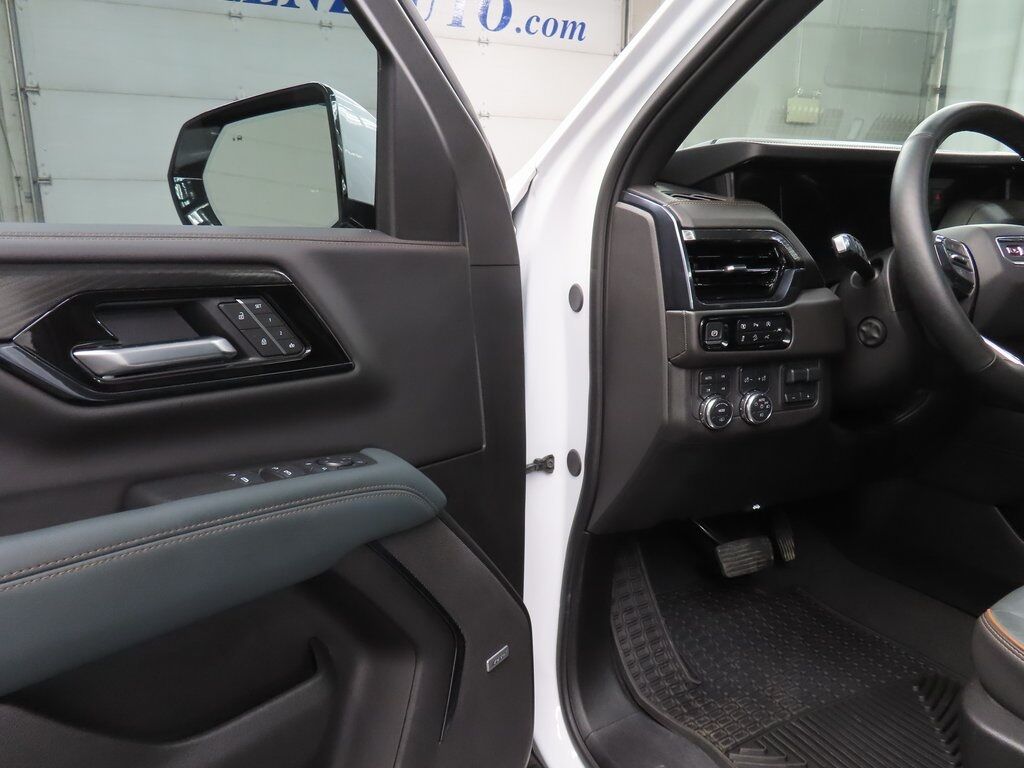 2025 GMC Yukon XL AT4 4WD Fond du Lac WI 2025 GMC Yukon XL AT4 4WD Fond du Lac WI