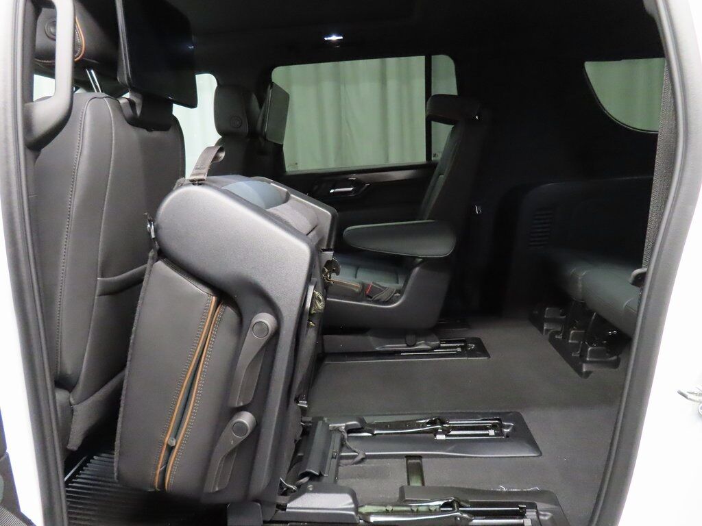 2025 GMC Yukon XL AT4 4WD Fond du Lac WI 2025 GMC Yukon XL AT4 4WD Fond du Lac WI