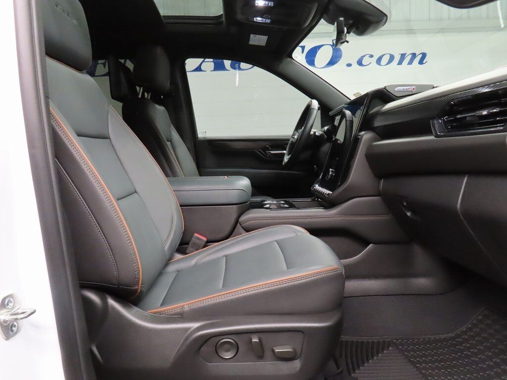 2025 GMC Yukon XL AT4 4WD Fond du Lac WI 2025 GMC Yukon XL AT4 4WD Fond du Lac WI