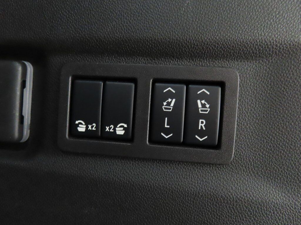 2025 GMC Yukon XL AT4 4WD Fond du Lac WI 2025 GMC Yukon XL AT4 4WD Fond du Lac WI