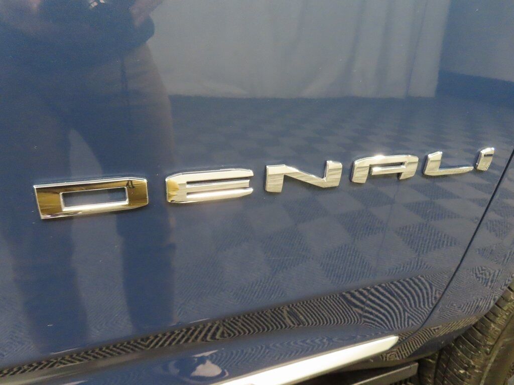 2025 GMC Yukon XL Denali 4WD Fond du Lac WI 2025 GMC Yukon XL Denali 4WD Fond du Lac WI