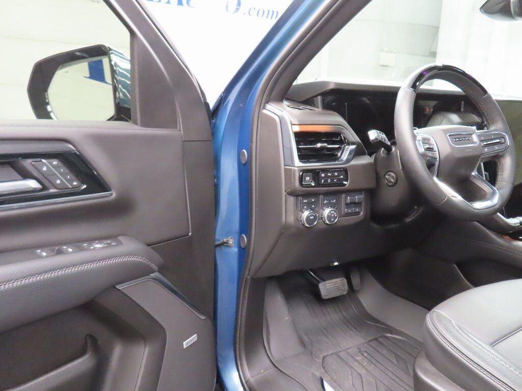 2025 GMC Yukon XL Denali 4WD Fond du Lac WI 2025 GMC Yukon XL Denali 4WD Fond du Lac WI