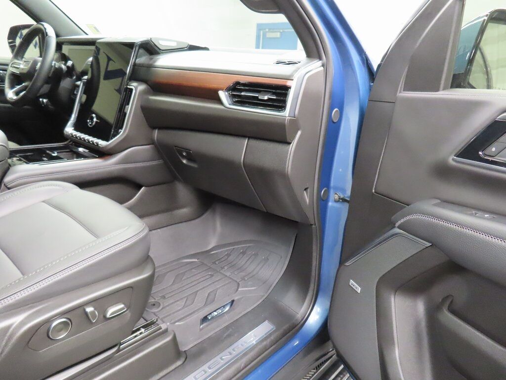 2025 GMC Yukon XL Denali 4WD Fond du Lac WI 2025 GMC Yukon XL Denali 4WD Fond du Lac WI