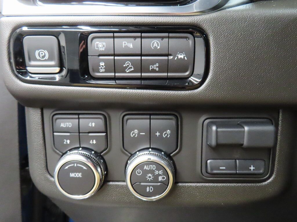 2025 GMC Yukon XL Denali 4WD Fond du Lac WI 2025 GMC Yukon XL Denali 4WD Fond du Lac WI