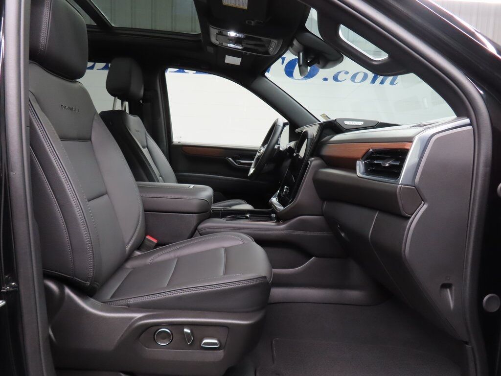 2025 GMC Yukon XL Denali 4WD Fond du Lac WI 2025 GMC Yukon XL Denali 4WD Fond du Lac WI