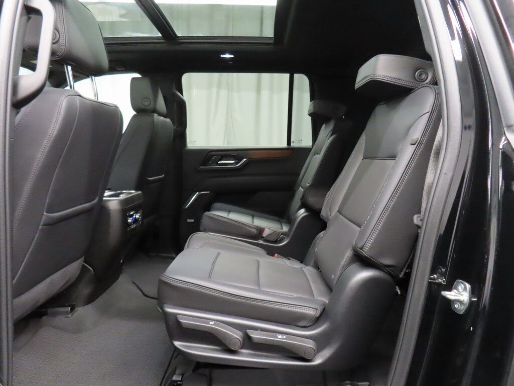 2025 GMC Yukon XL Denali 4WD Fond du Lac WI 2025 GMC Yukon XL Denali 4WD Fond du Lac WI