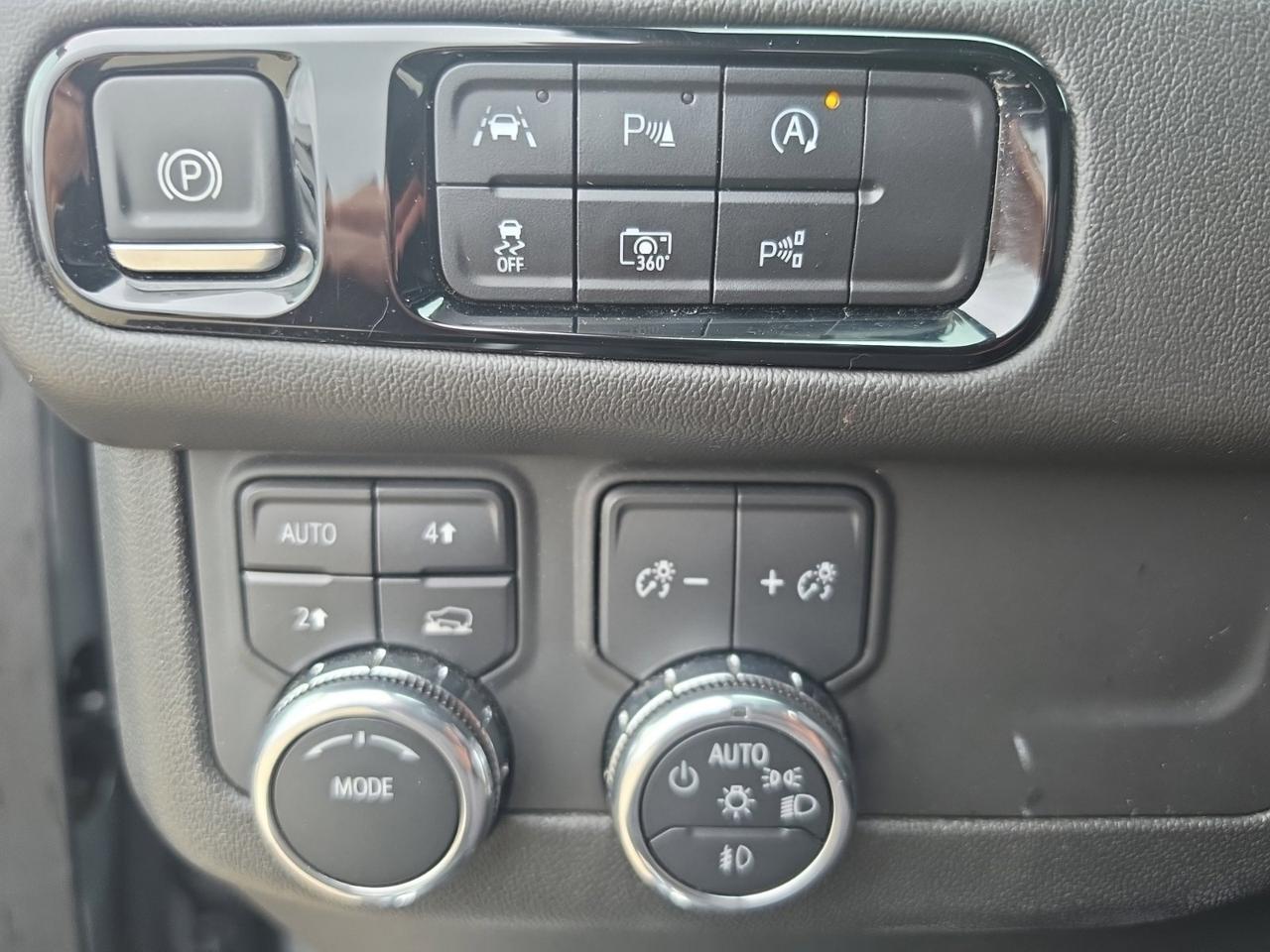 2025 GMC Yukon XL Denali Watertown SD 2025 GMC Yukon XL Denali Watertown SD