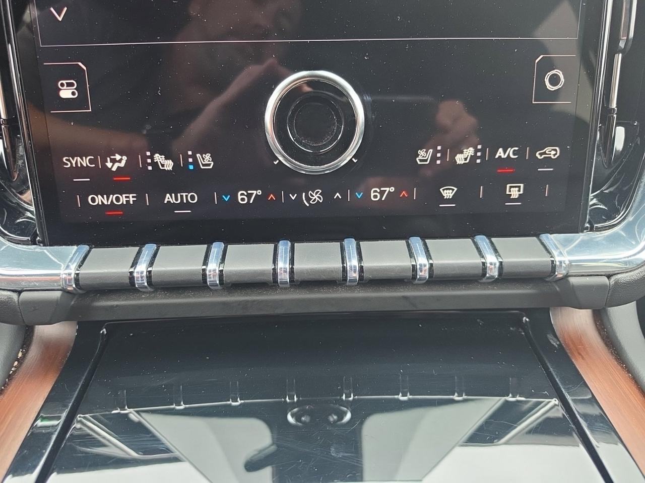 2025 GMC Yukon XL Denali Watertown SD 2025 GMC Yukon XL Denali Watertown SD