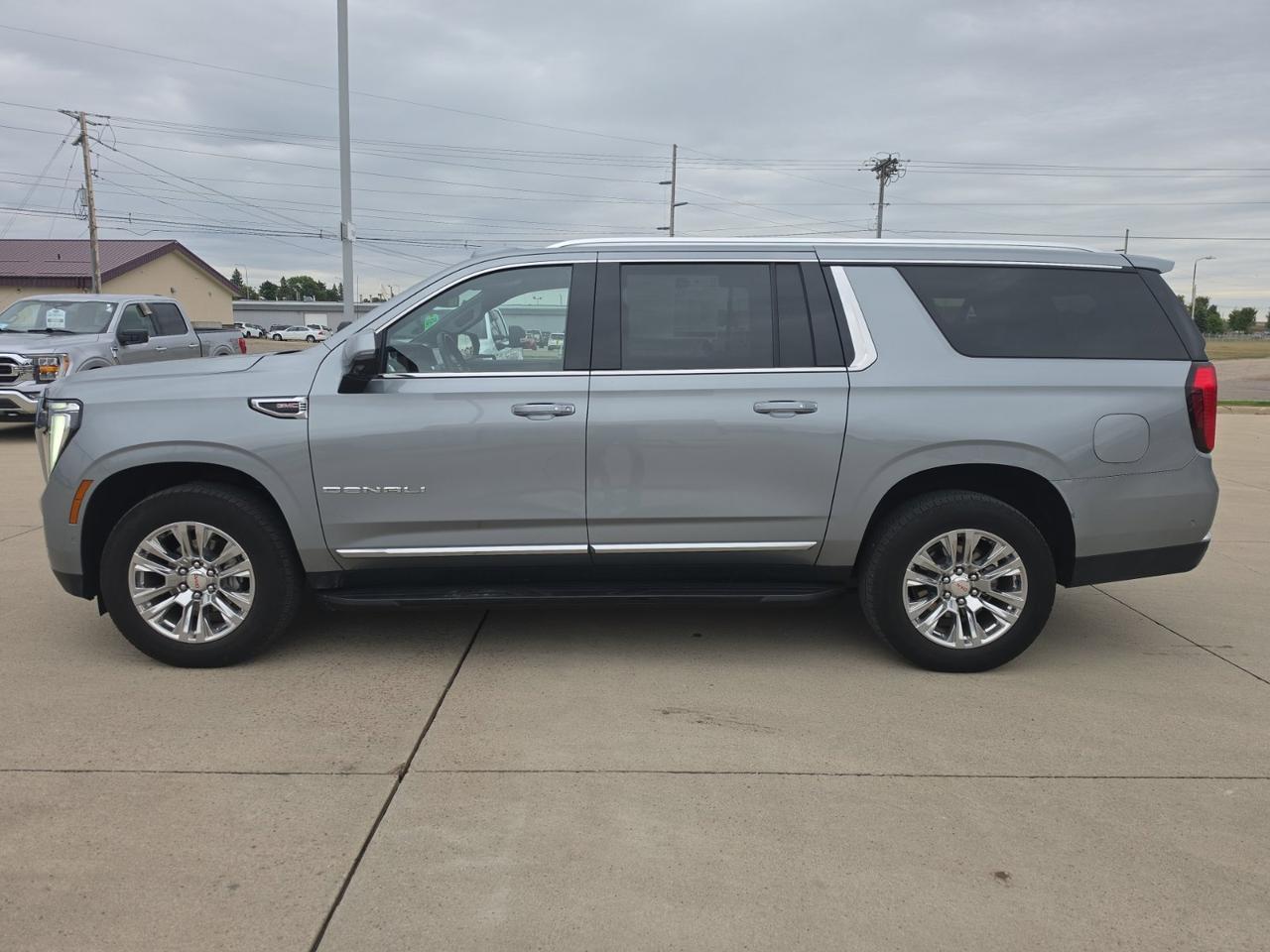 2025 GMC Yukon XL Denali Watertown SD 2025 GMC Yukon XL Denali Watertown SD